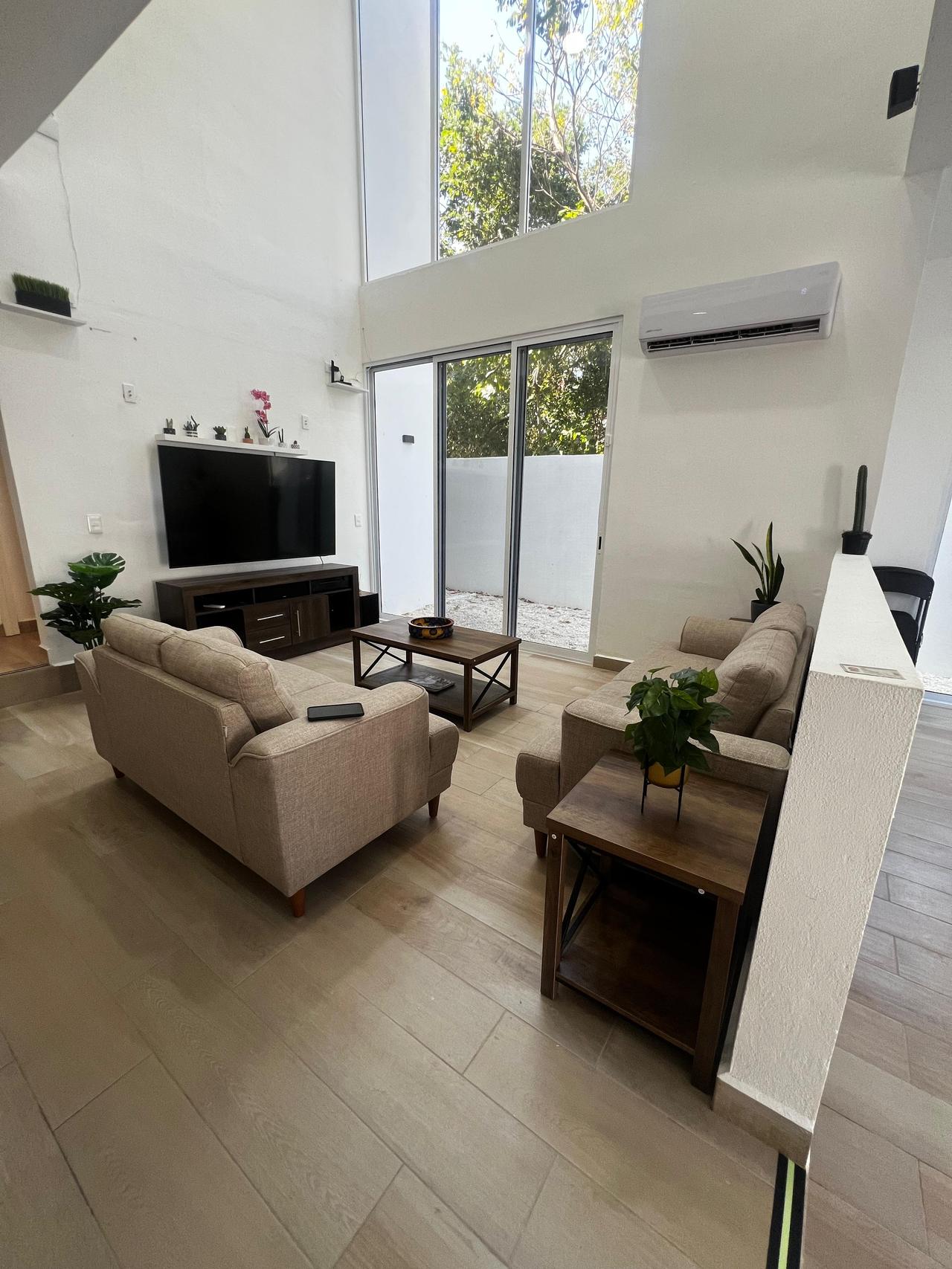 Furnished 3-bedroom house with rooftop in Aldea Umm