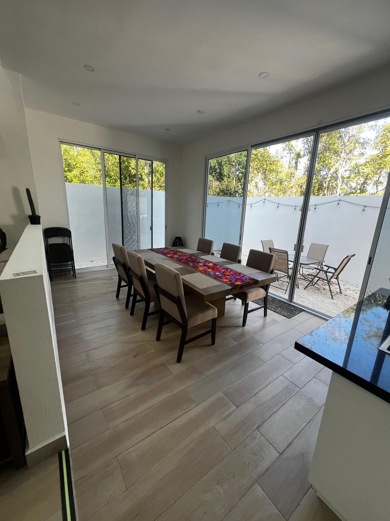 Casa amueblada de 3 recámaras con roof garden en Aldea Umm