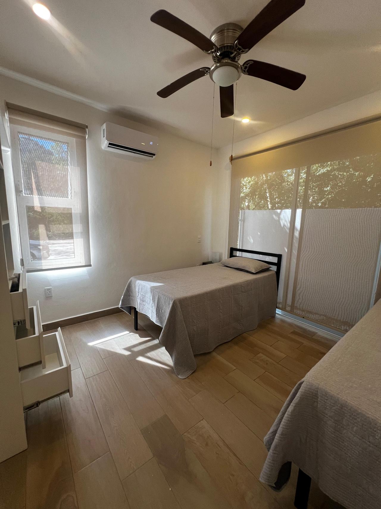 Casa amueblada de 3 recámaras con roof garden en Aldea Umm
