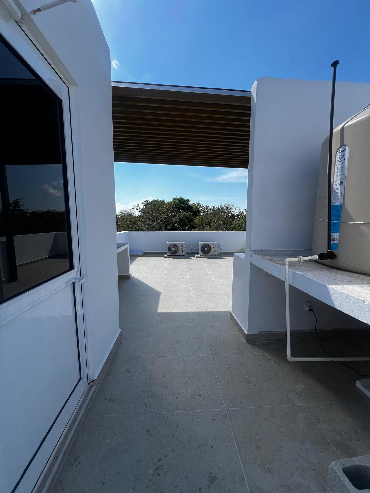 Casa amueblada de 3 recámaras con roof garden en Aldea Umm