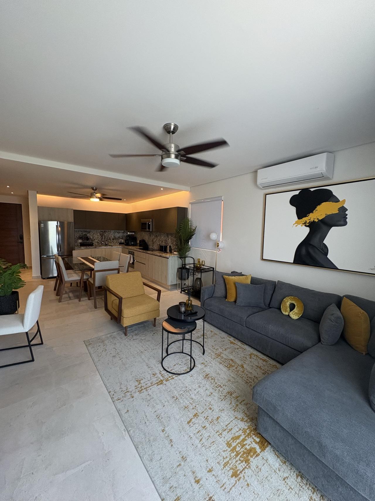 PortoBlu 302: one-bedroom condo steps from the beach