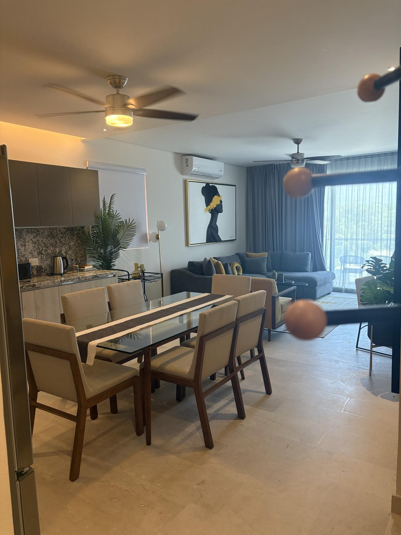 PortoBlu 302: one-bedroom condo steps from the beach