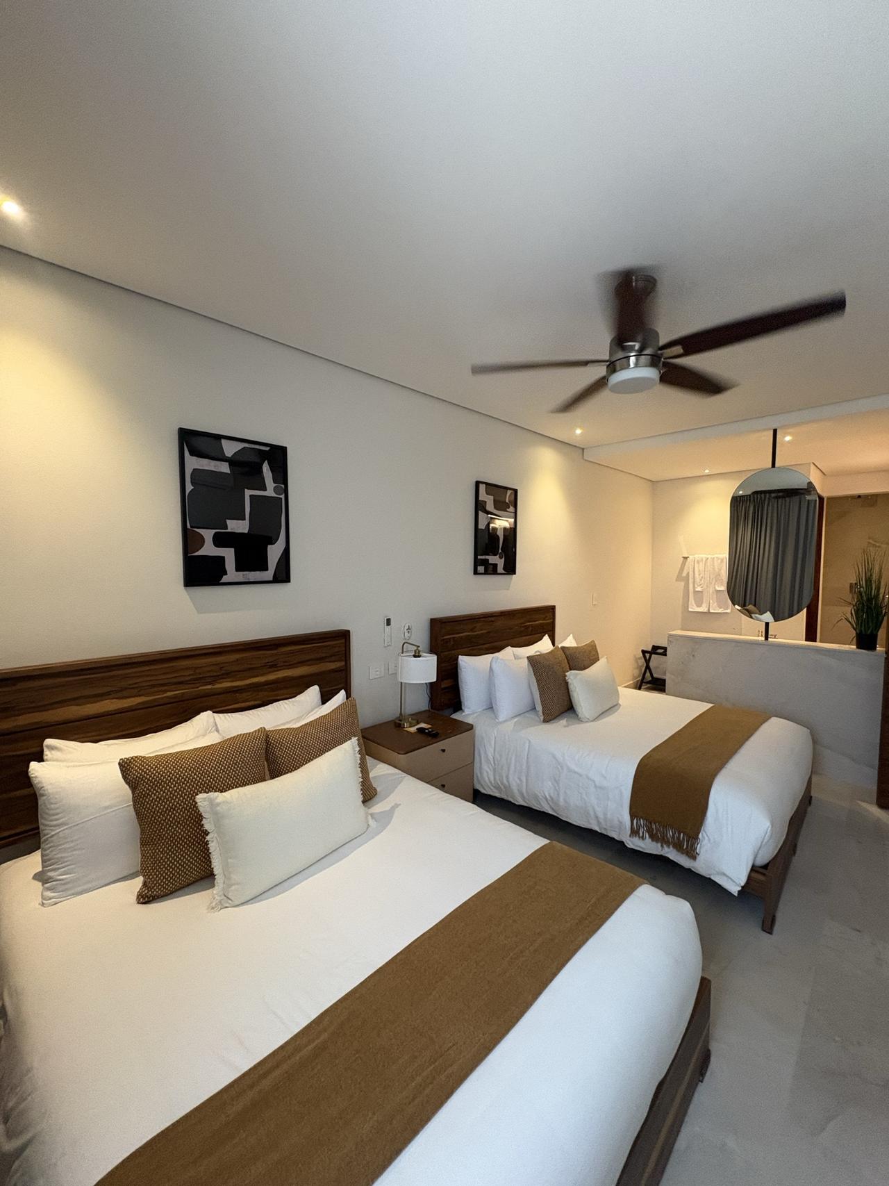 PortoBlu 302: one-bedroom condo steps from the beach