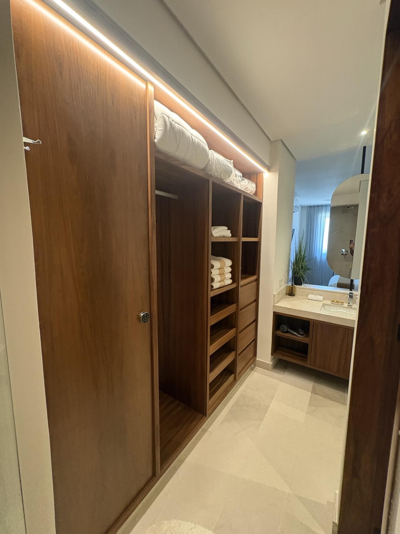 PortoBlu 302: one-bedroom condo steps from the beach