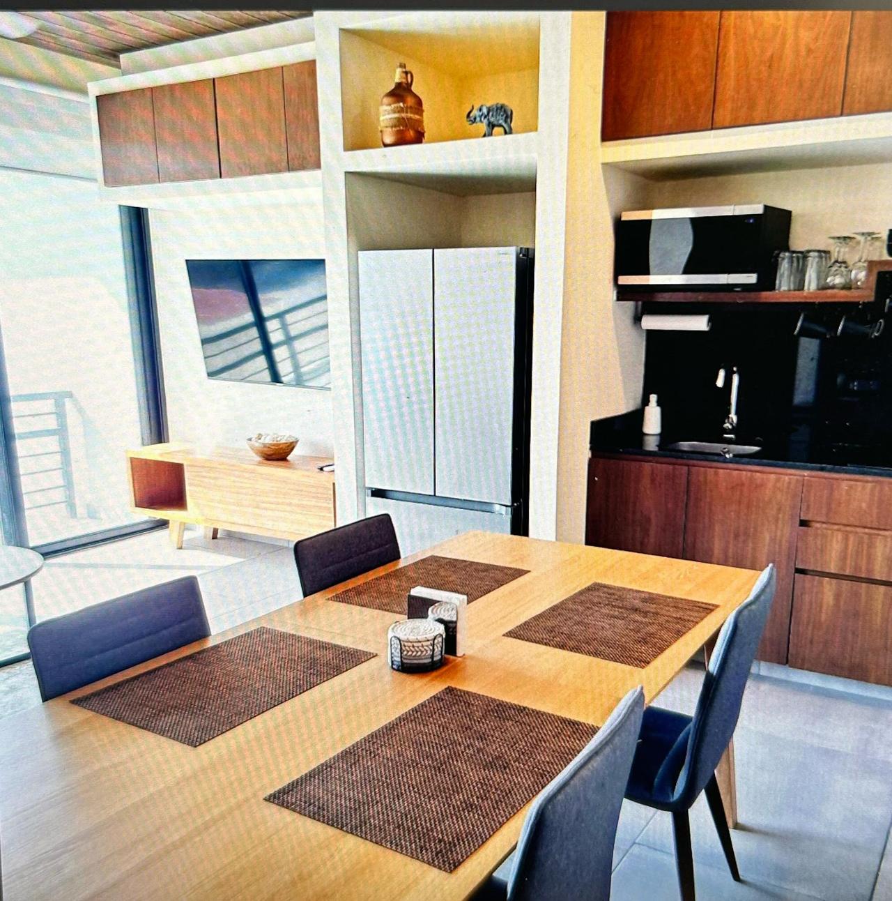 STRELA Residences: brand-new lock-off 3-bedroom condo